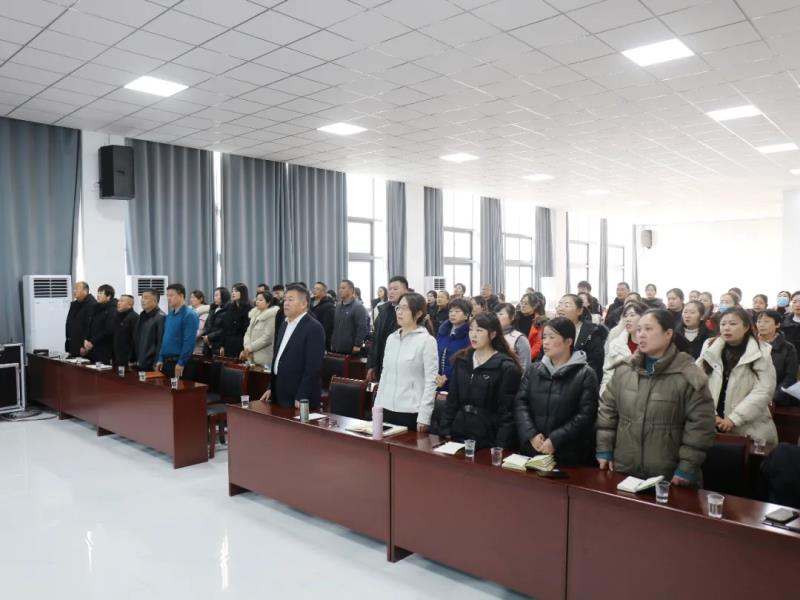 “龙腾逢盛世，聚力谋发展” 河南省一顺药业有限公司在新址会议室召开2024年年会